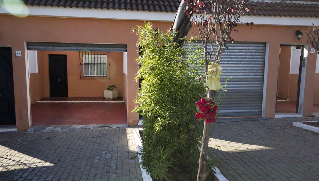 Hostal Nueva Andalucia Alcalá de Guadaira Extérieur photo