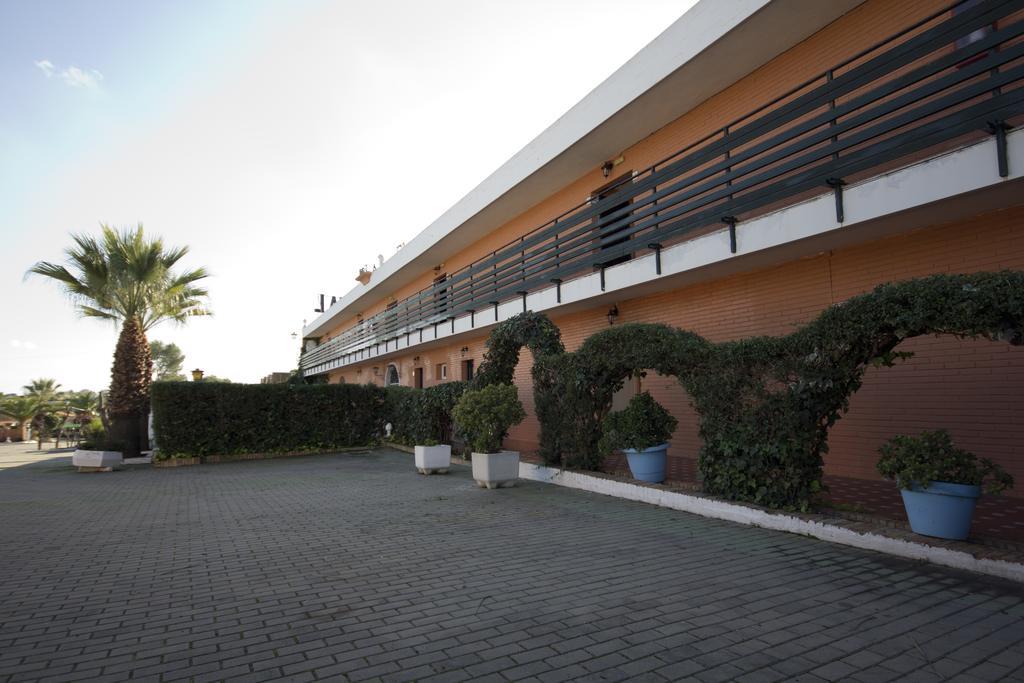 Hostal Nueva Andalucia Alcalá de Guadaira Extérieur photo