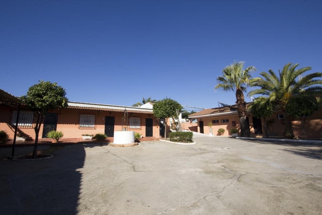 Hostal Nueva Andalucia Alcalá de Guadaira Extérieur photo