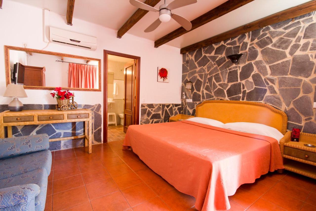Hostal Nueva Andalucia Alcalá de Guadaira Extérieur photo