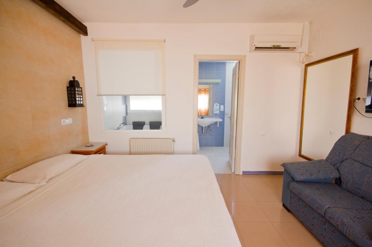 Hostal Nueva Andalucia Alcalá de Guadaira Extérieur photo
