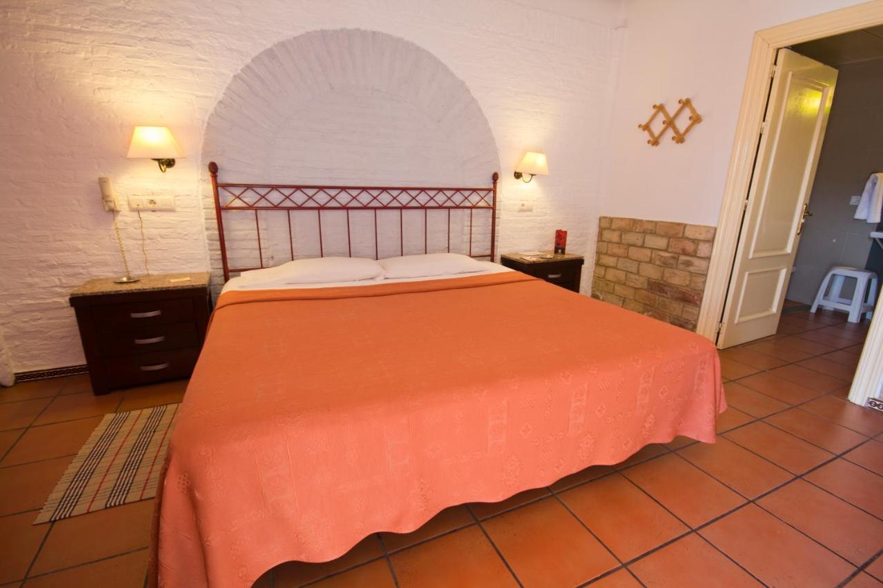 Hostal Nueva Andalucia Alcalá de Guadaira Extérieur photo