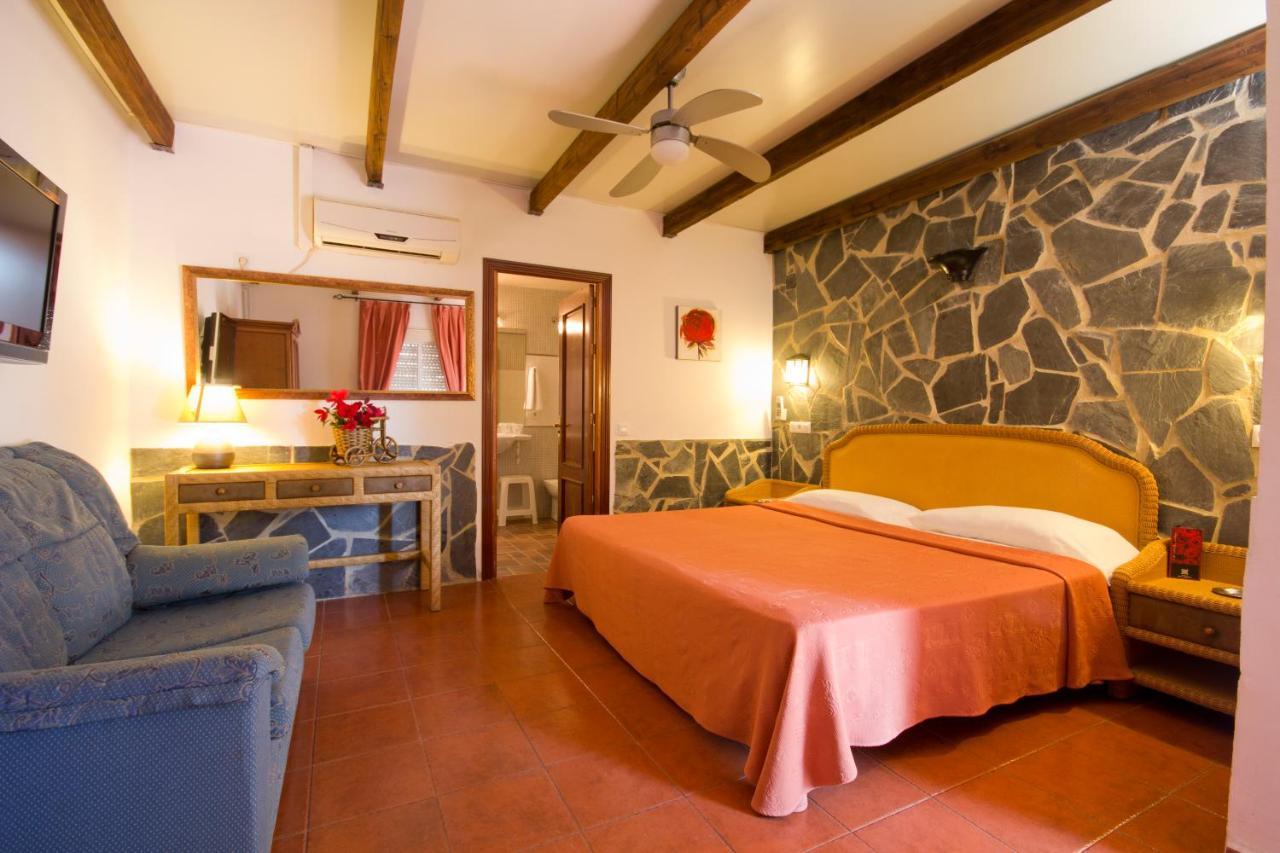 Hostal Nueva Andalucia Alcalá de Guadaira Extérieur photo